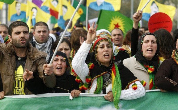 Kurdok tüntetése Németországban