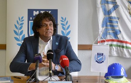 Deutsch Hidegkuti lead