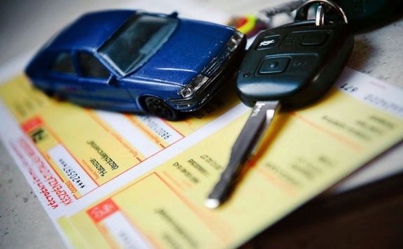 Tíz százalékkal emelkedhetnek a kötelező gépjármű-biztosítási díjak