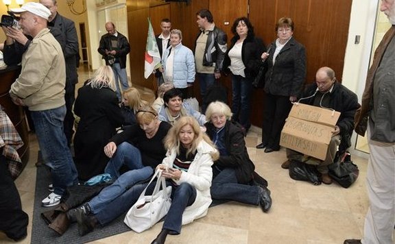 Forrás: mh demonstr576x356