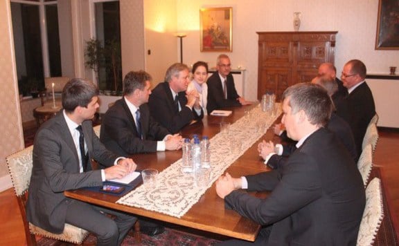 lead dán2