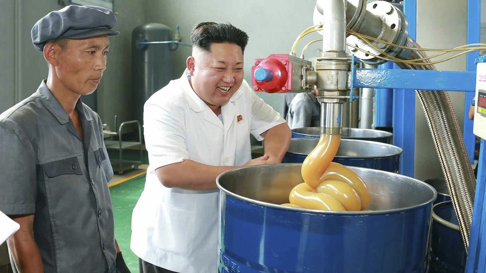 Kim Dzsong Un tanul