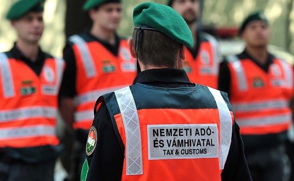 NAV rendőrök 576