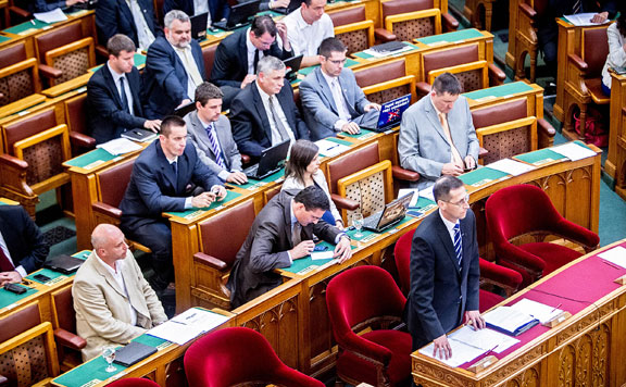 Forrás: mh Varga Mihály 20150103