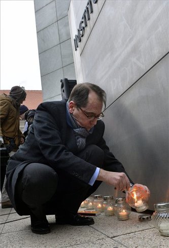 Párizsi terror megemlékezés nem lead