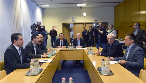 Forrás: mh ötpárti