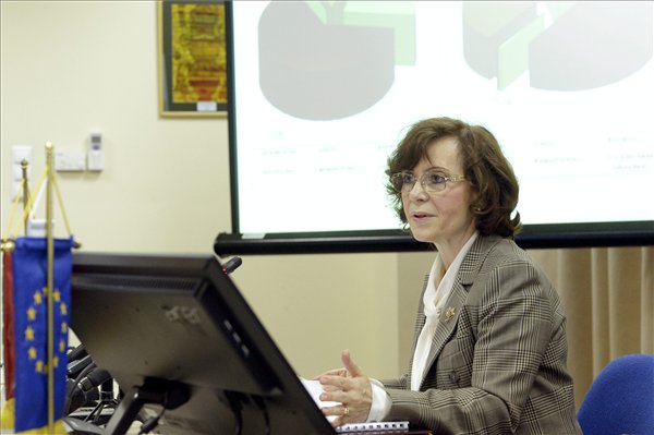 VéghZsuzsanna-friss