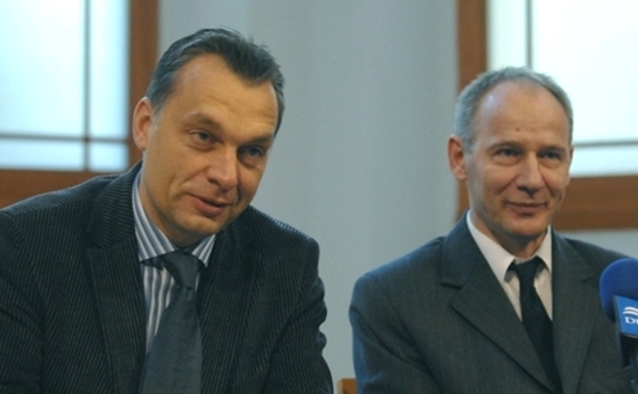 Orbán 576 és Szabó István püspök