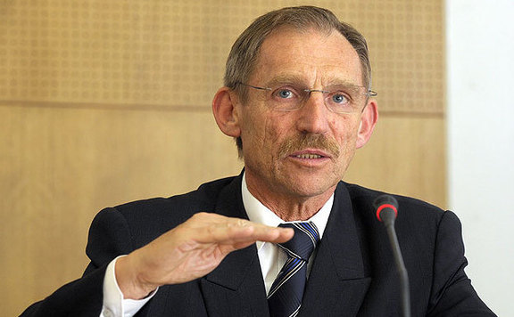 Pintér Sándor 576 2