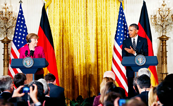 Forrás: mh Merkel és Obama 20150210