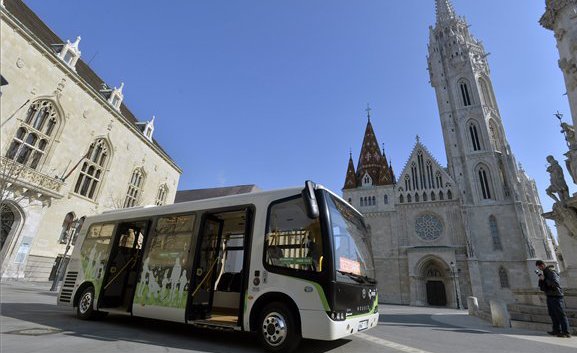 elektromos busz lead