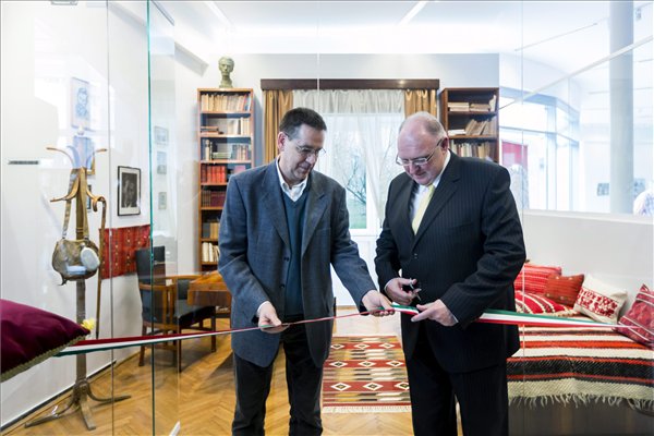 radnóti emlékszoba