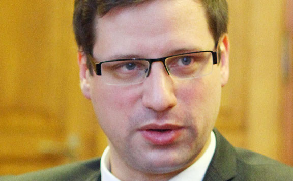 Gulyás Gergely 20150319