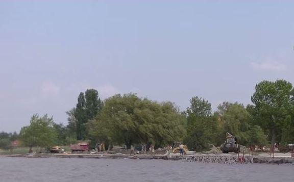 Fonyód, fövényes strand_lead