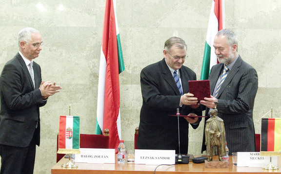 bethlendíj-Hegedűs Róbert576x356