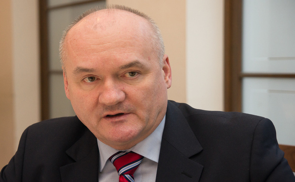 Hende Csaba
