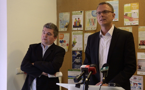 Rétvári Bence szegények támogatási programja