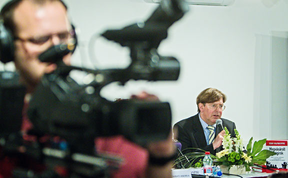 Forrás: mh Udo Ulfkotte