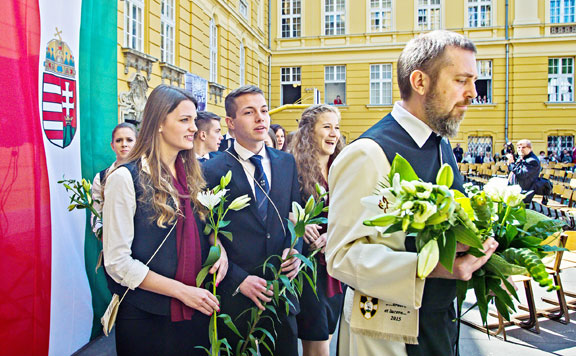A járvány miatt országszerte elmaradnak a ballagások