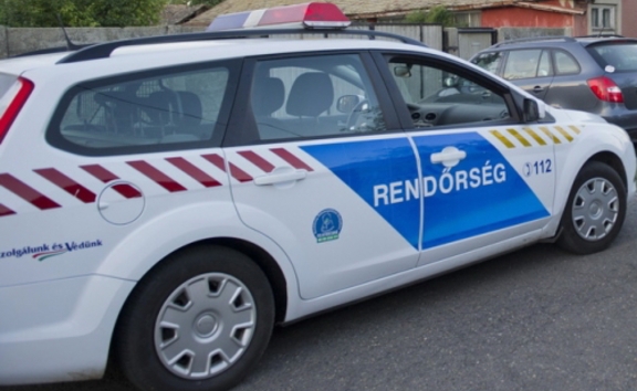 rendőrkocsi lead