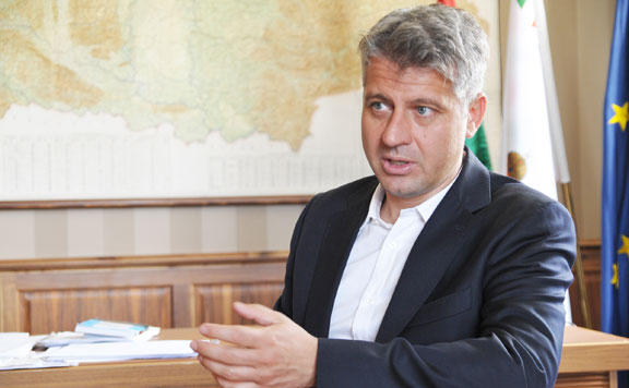 Már több mint másfél millió ember írta alá Orbán Viktor programját