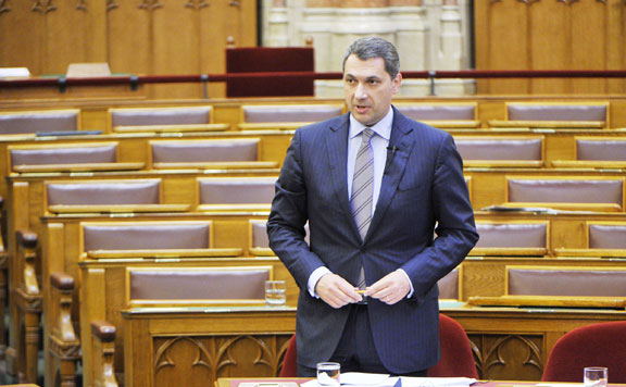 Forrás: mh Lázár 20150520