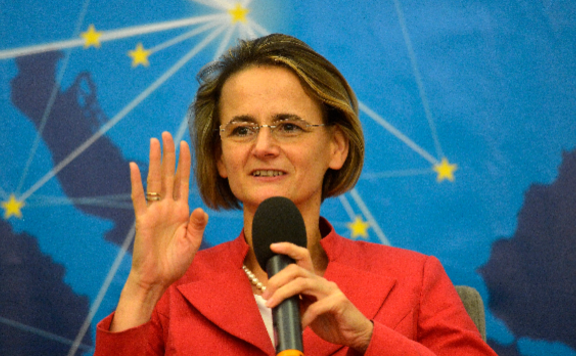 lead Győri Enikő