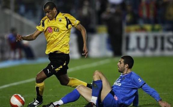 rivaldo lead
