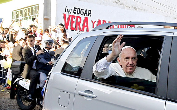 Forrás: mh Ferenc pápa 20150713