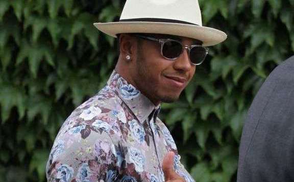 hamilton virágos ing lead