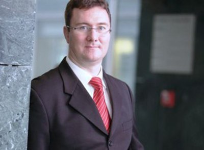 pletser tamás nem lead