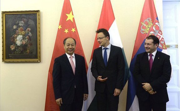 magy-szerb-kín576x356