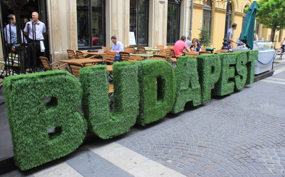 budapest hotels lead