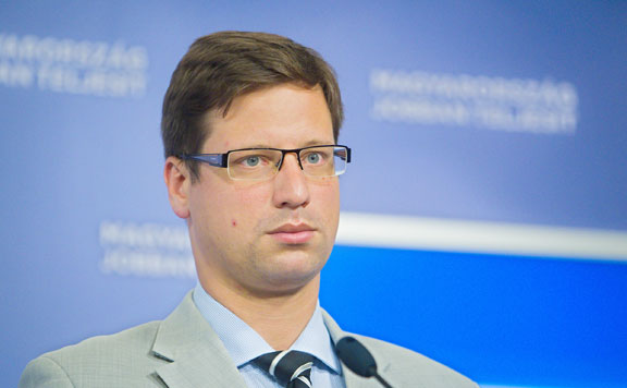 Gulyás Gergely 20150813