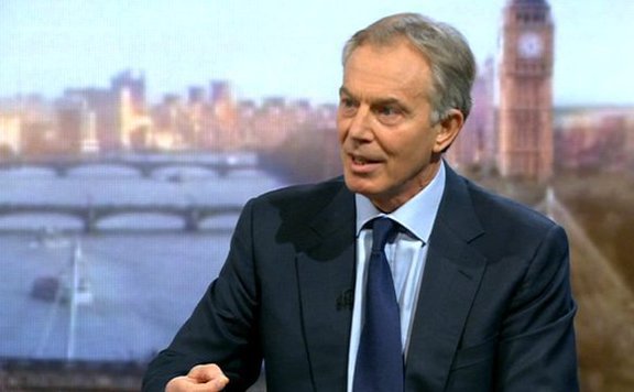 Blair szerint az afgán erők összeomlásához nagyban hozzájárult Biden azon döntése, amellyel kivonta a légierő gépeit karbantartó vállalkozókat