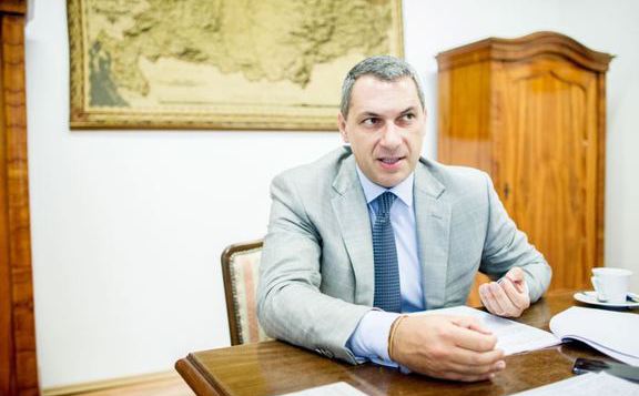 lázár jános LEAD CSS