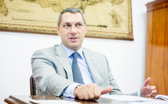 Lázár 20150825
