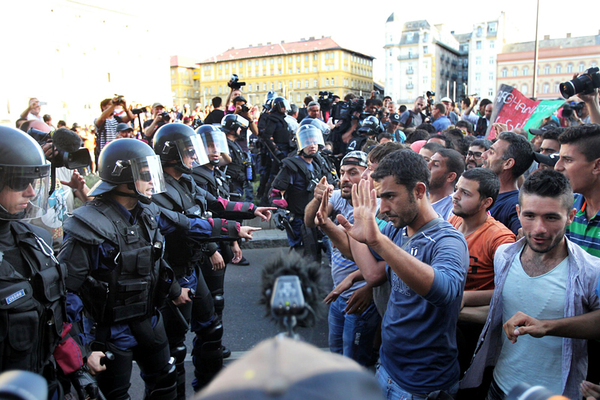 menekült keleti