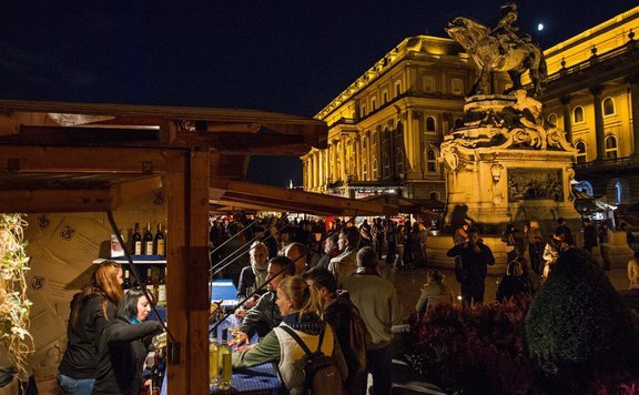 budavári borfeszt lead