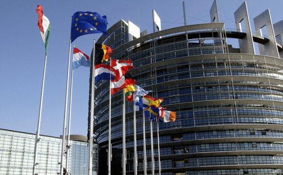 Európai Parlament 576x356