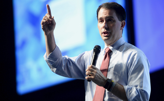 scott walker lead