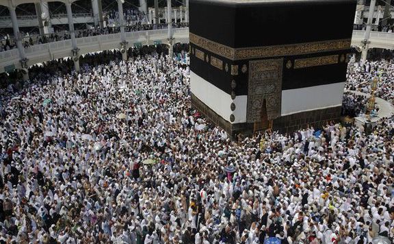 Szaúd-Arábia ismét korlátlan számban fogad mekkai zarándokokat