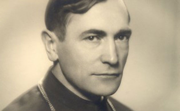Forrás: mh Márton Áron 20150928