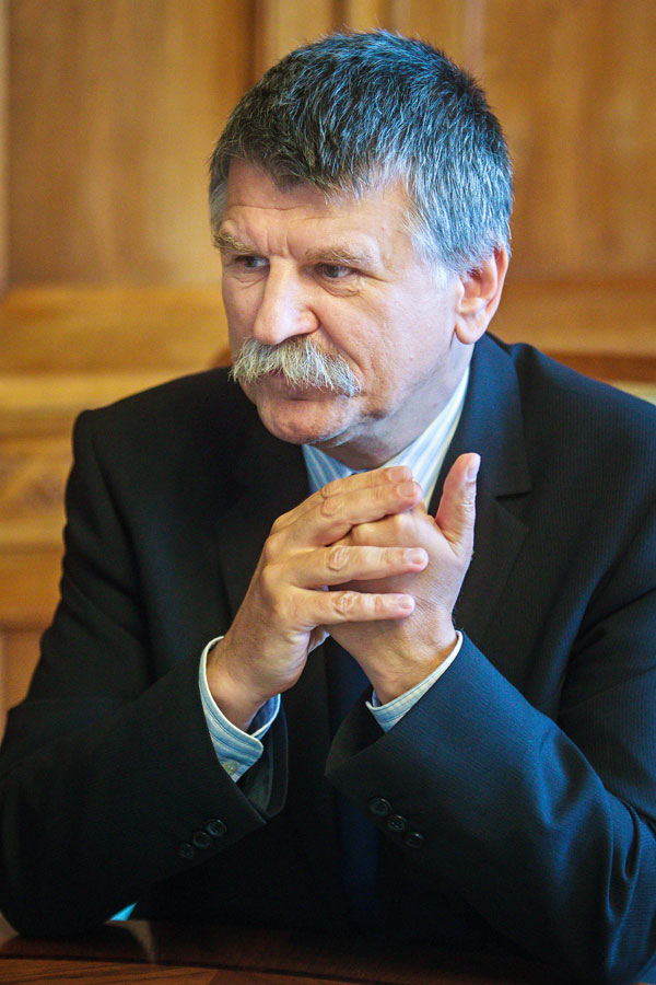 Kövér