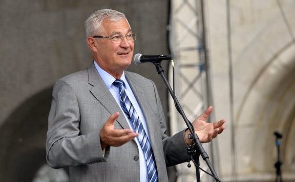 lengyel zoltán lead