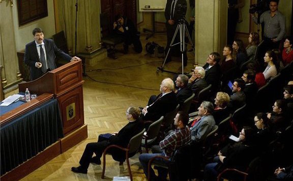 áder előadás lead