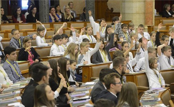 gyerekparlament lead