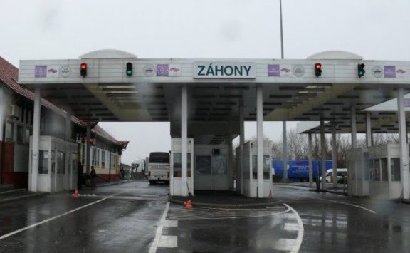 záhony lead