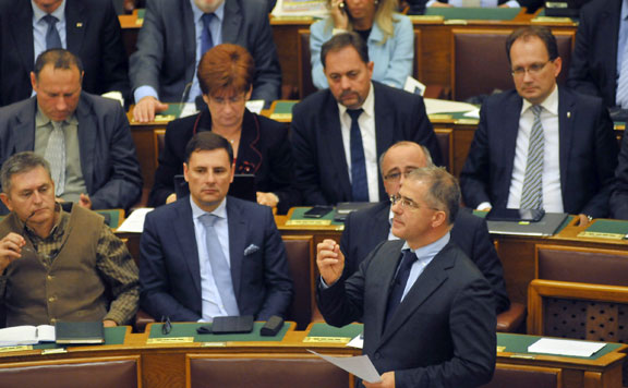 Forrás: mh Kósa 20151020