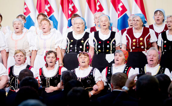 Forrás: mh asszonykórus 20151028